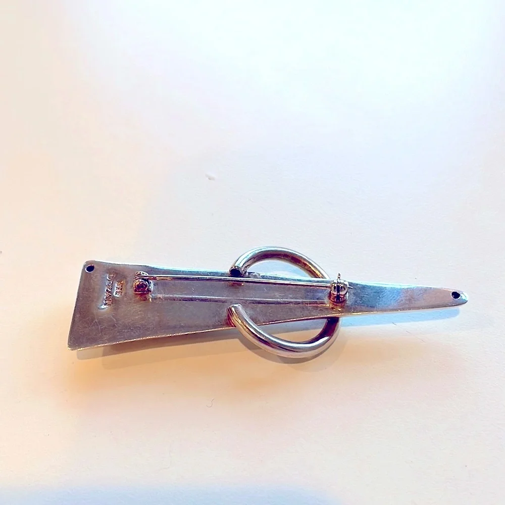 Vintage Sterling Silver Pin. EUC